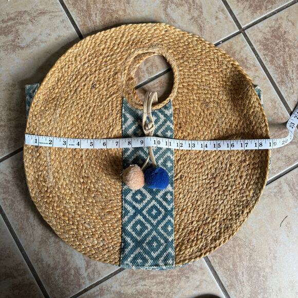 Hula Moon Straw Circle Bag Large Purse Pom Pom Summer Resort Beach Pool - Picture 7 of 7